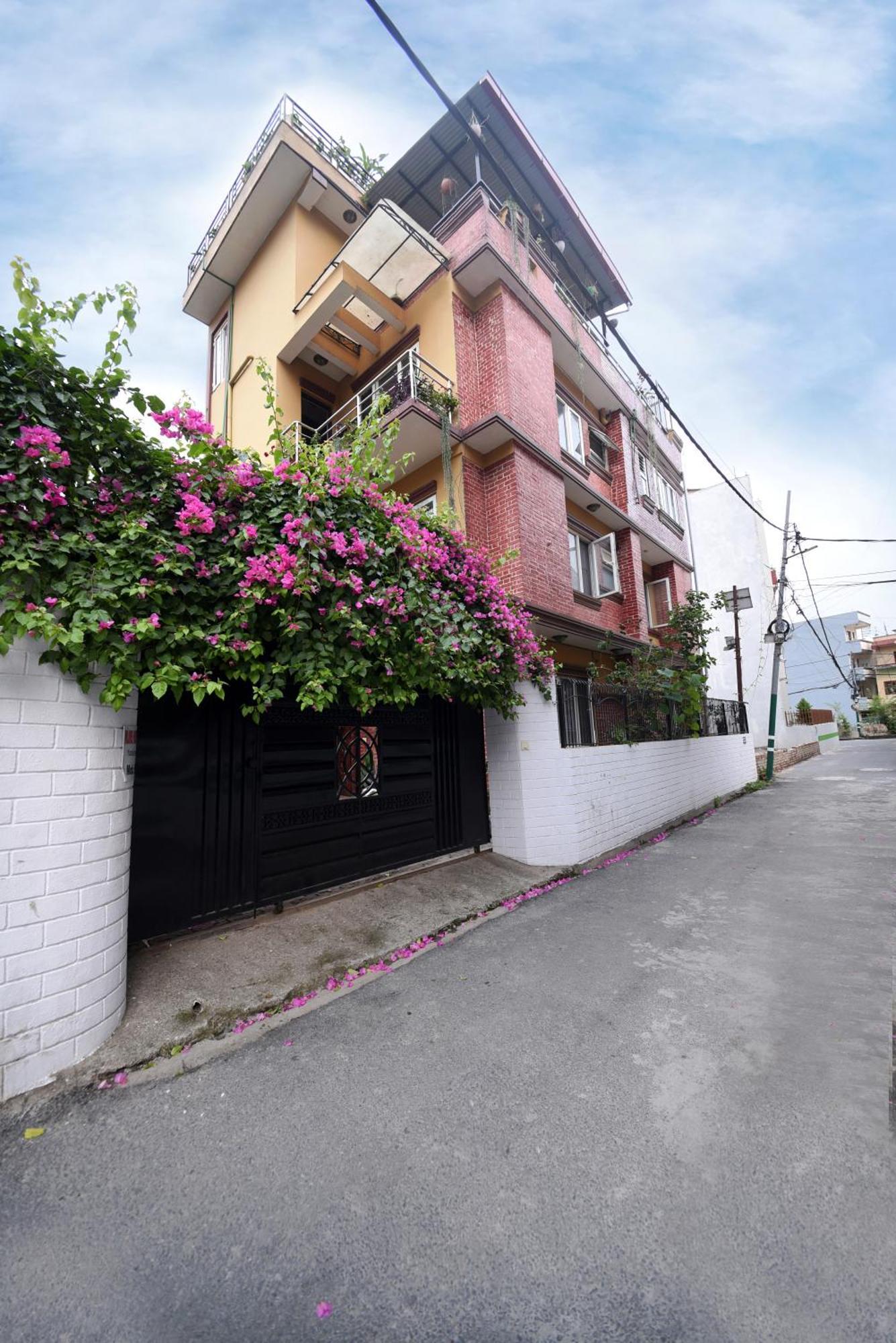 Mums Homestay & Studio Apartments Kathmandu Exterior foto