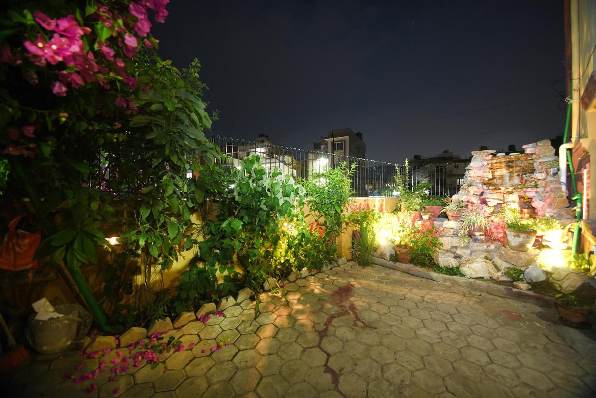 Mums Homestay & Studio Apartments Kathmandu Exterior foto